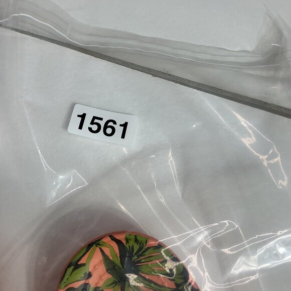 Women's Crocs Size 10 Tropical Leaf Print Flip Flops - Picture 8 of 8